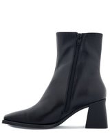 Vagabond  Shoemakers Hedda