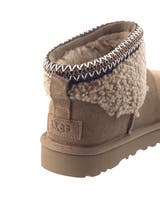 Ugg Classic Ultra Mini Maxi Curly