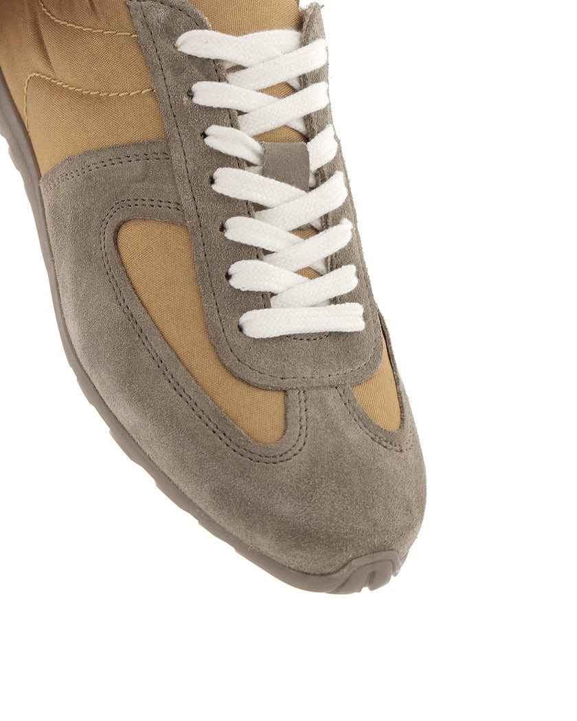 Foot News Sneaker