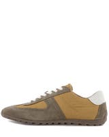 Foot News Sneaker