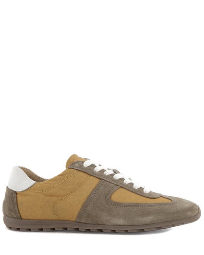 Foot News Sneaker