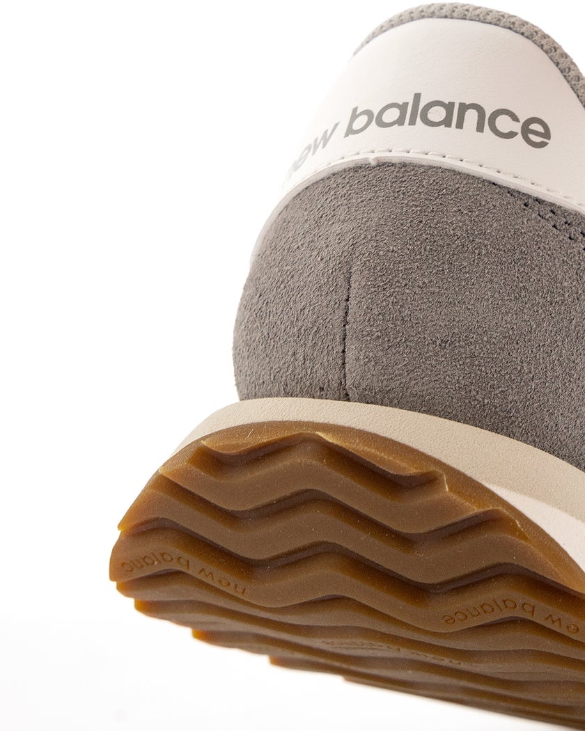 New Balance W237