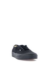 Vans UA Authentic