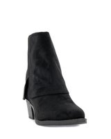 Emelie Strandberg Westernboot