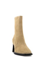 Vagabond  Shoemakers Hedda
