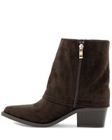Emelie Strandberg Westernboot