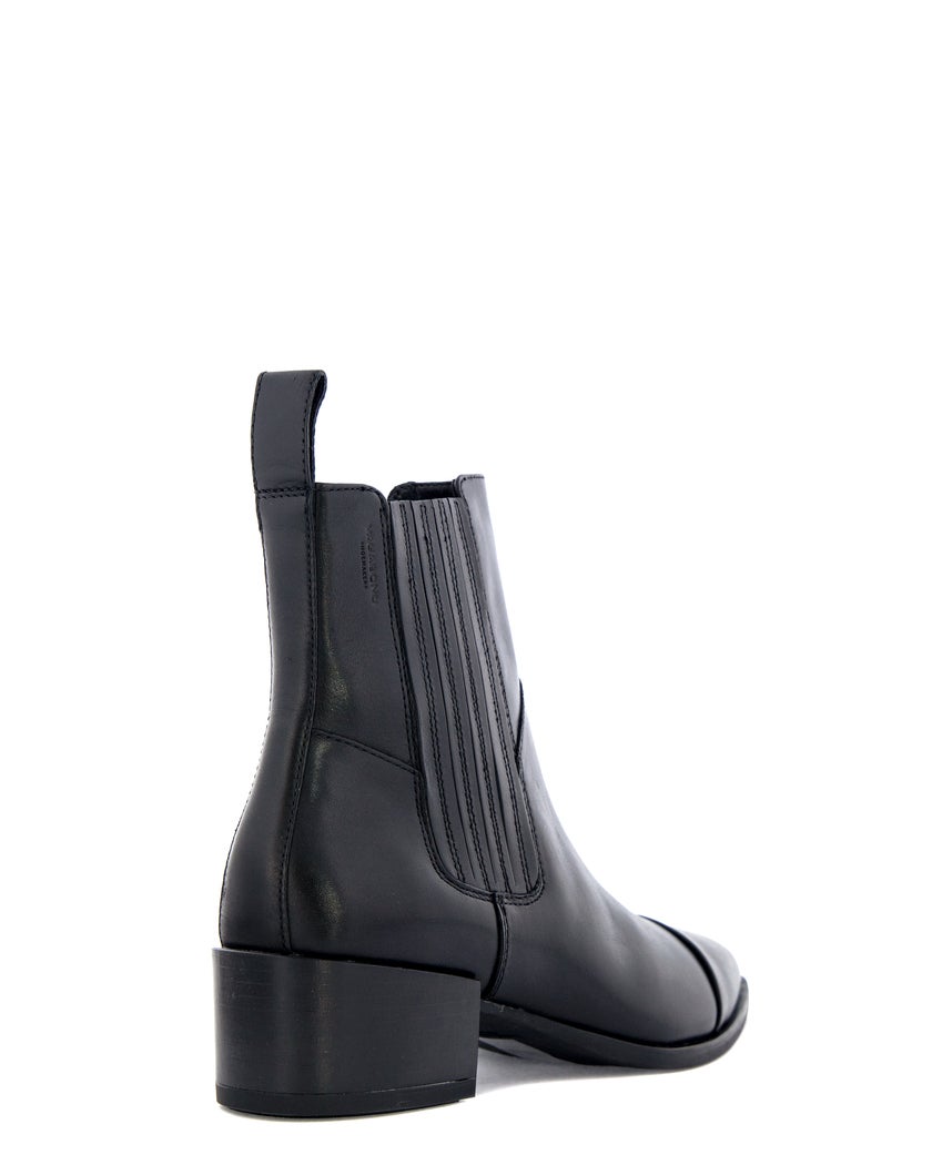 Vagabond  Shoemakers Marja